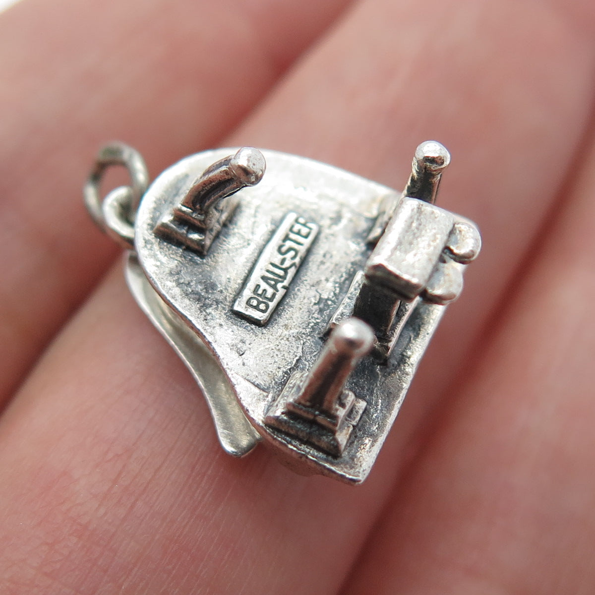 BEAU 925 Sterling Silver Vintage Grand Piano Minimalist 3D Charm Locket Pendant