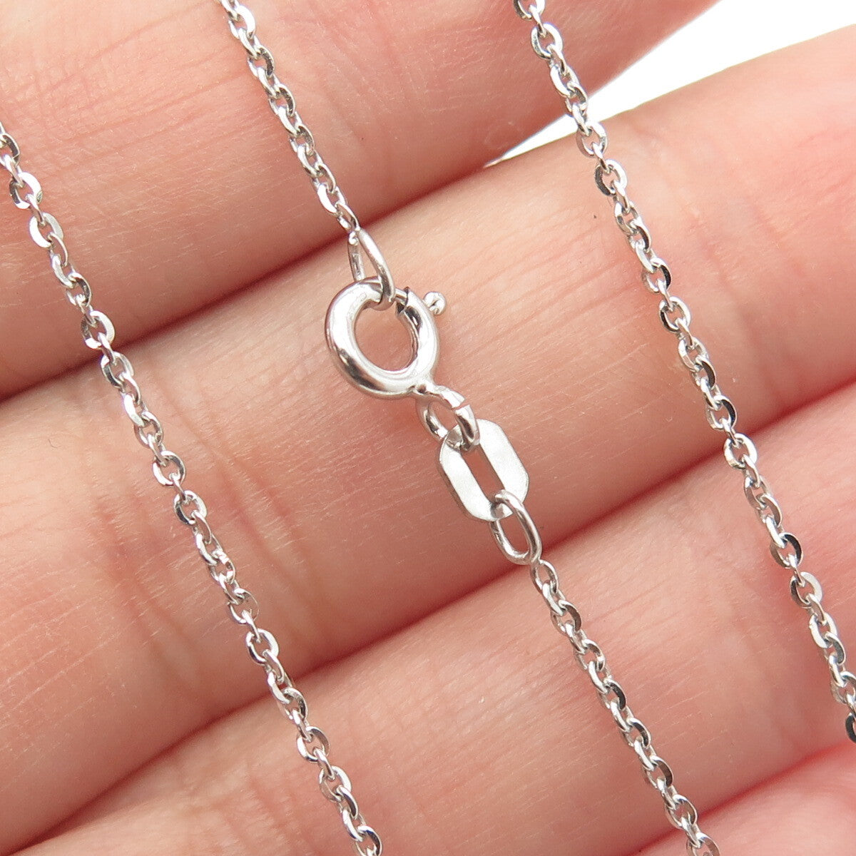 925 Sterling Silver Round-Cut Black & White C Z Rocking Horse Chain Necklace 16"
