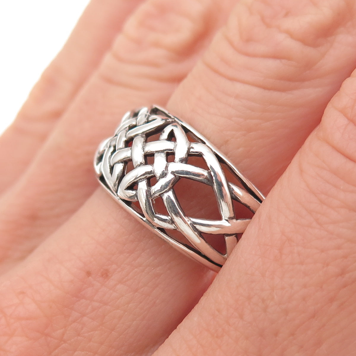 925 Sterling Silver Vintage Celtic Trinity Knot Oxidized Ring Size 7