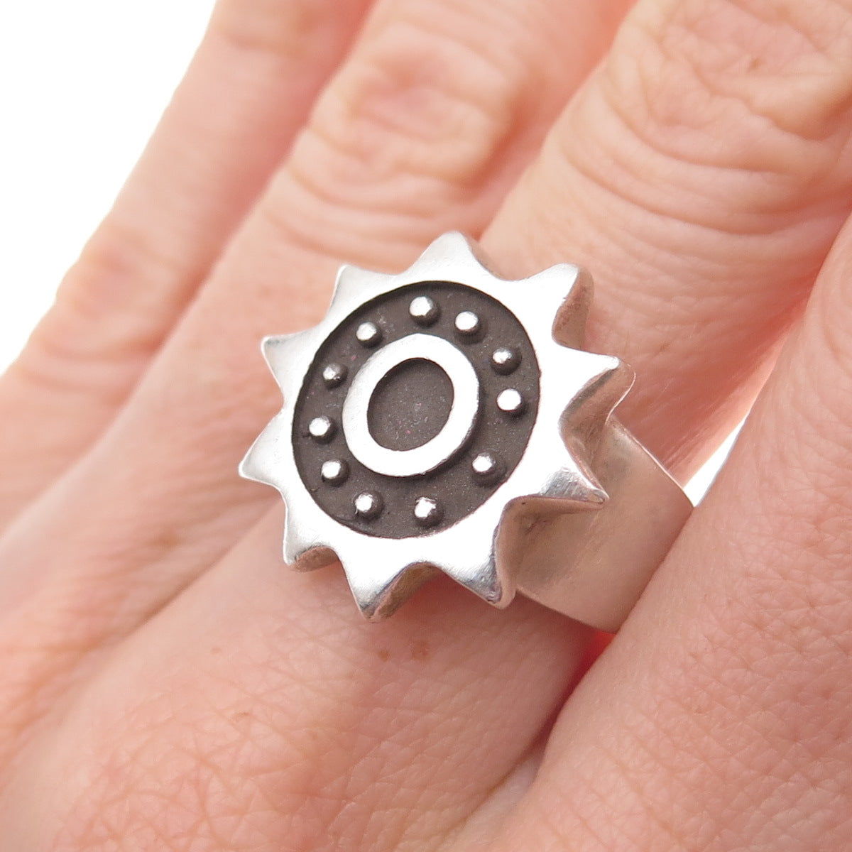 Lisa Jenks 925 Sterling Silver Vintage Modernist Sun Oxidized Ring Size 7.75