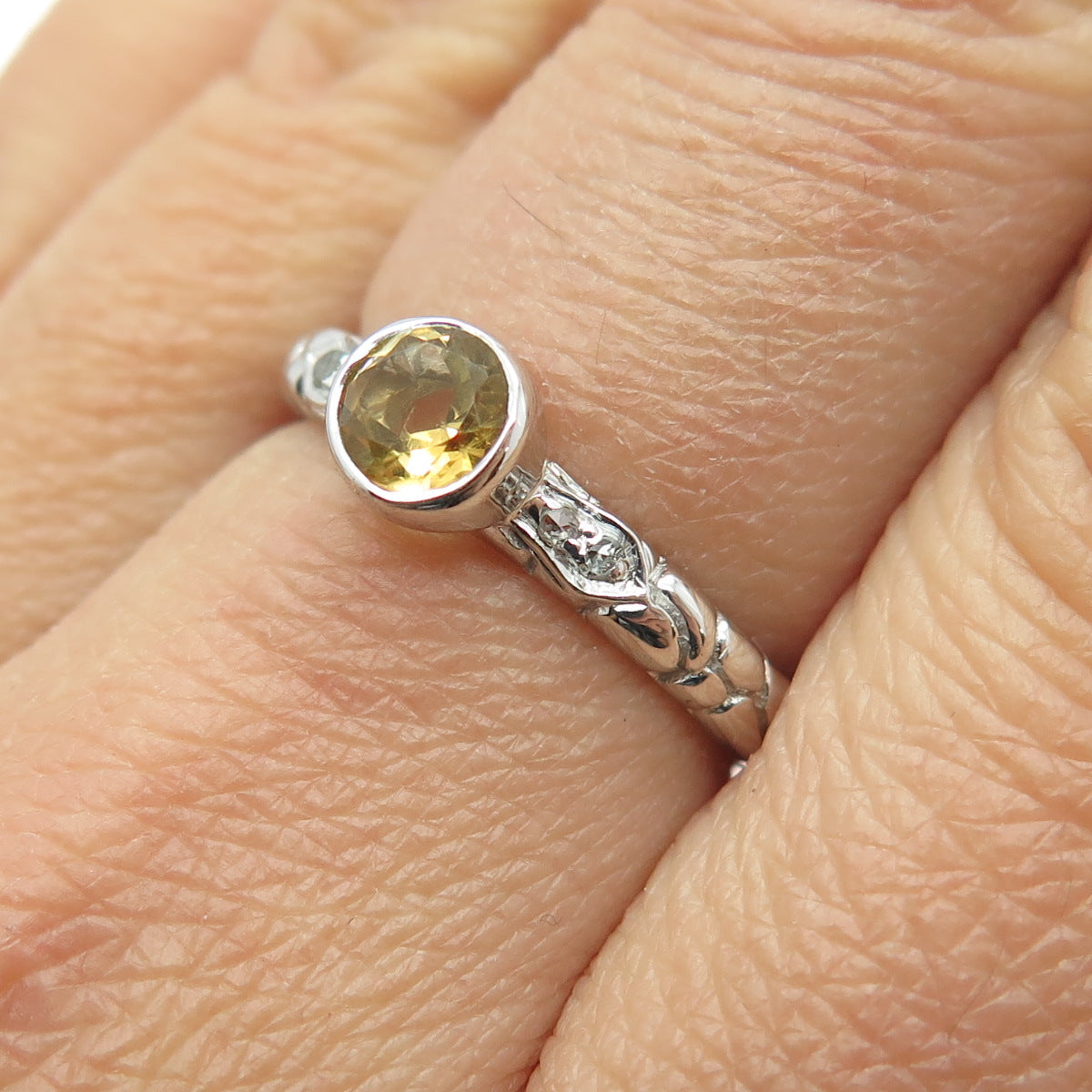 925 Sterling Silver Real White Diamond & Citrine Gemstone Pebble Ring Size 6.75