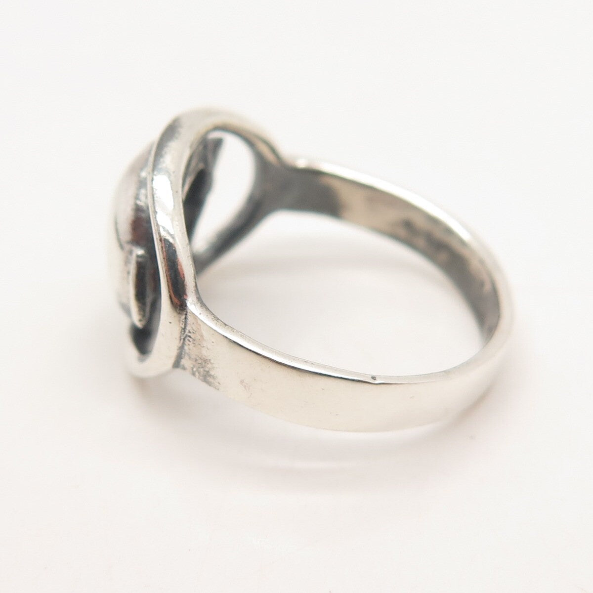 925 Sterling Silver Vintage Friendly Dolphin Ring Size 8