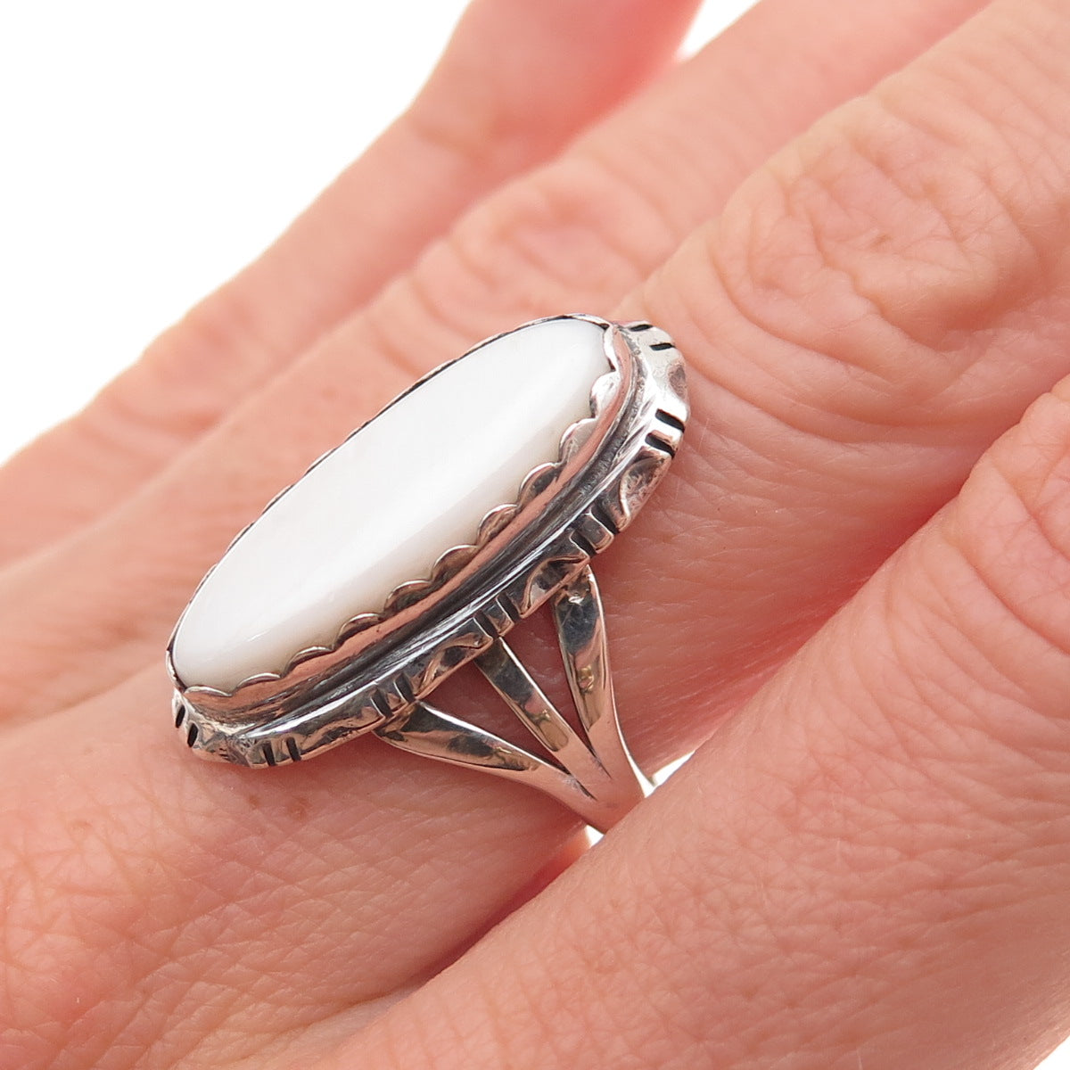 Carolyn Pollack Old Pawn Sterling Silver Vintage Southwestern MOP Ring Size 7