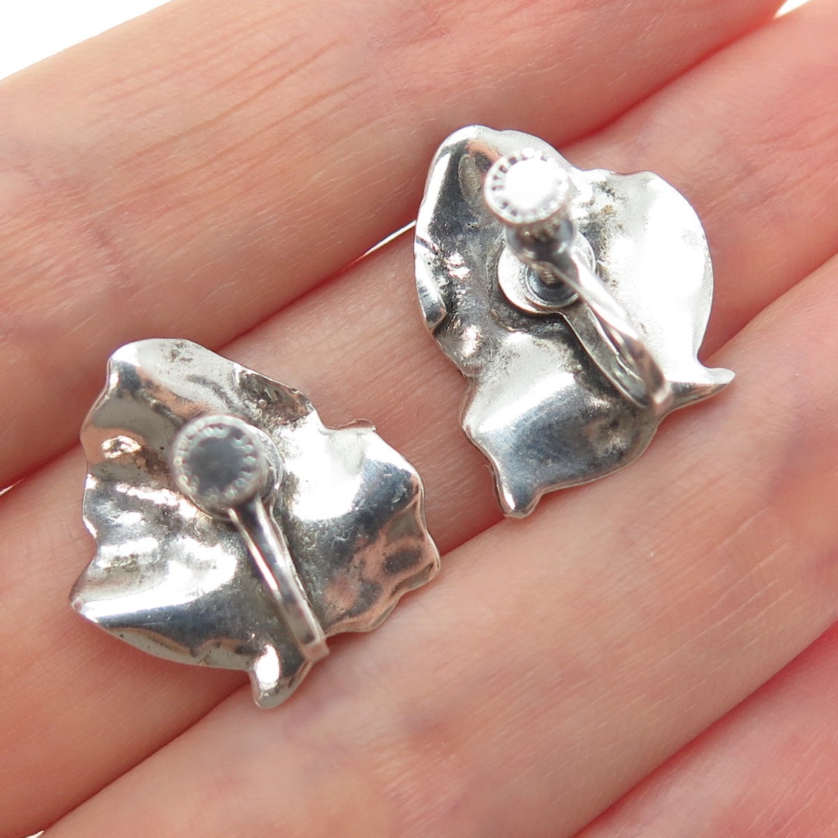 925 Sterling Silver Vintage Lily Flower Oxidized Screw Back Earrings