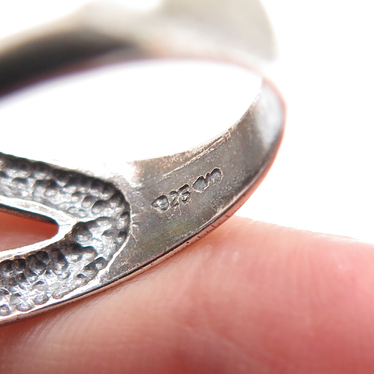 CHARLES WINSTON 925 Sterling Silver Vintage Infinity Oxidized Ring Size 7