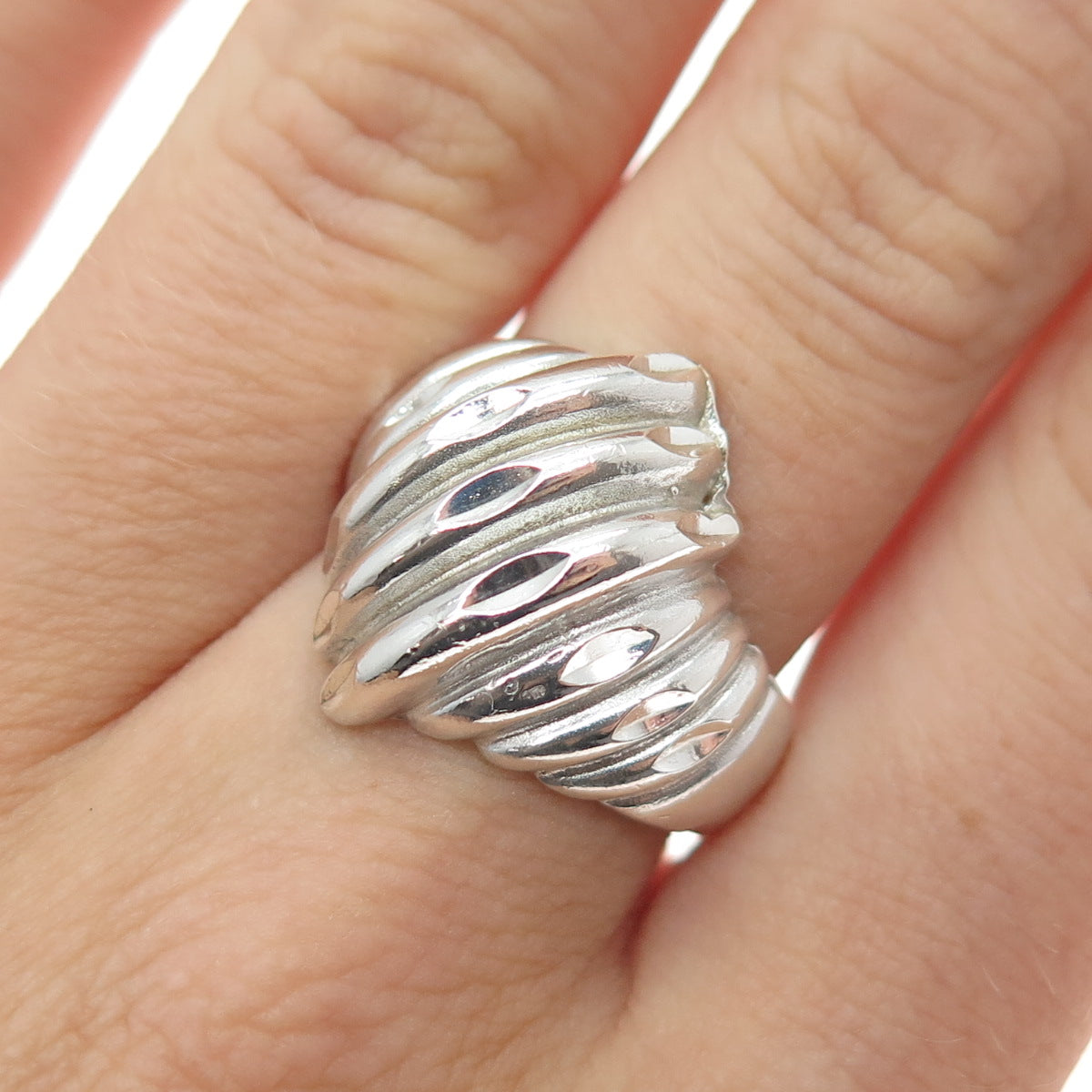 925 Sterling Silver Vintage Modernist Ribbed Ring Size 6.75