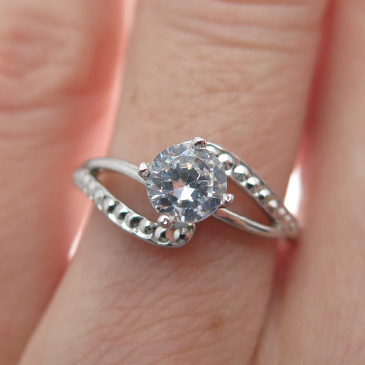 925 Sterling Silver Round-Cut Shaped C Z Engagement Ring Size 6