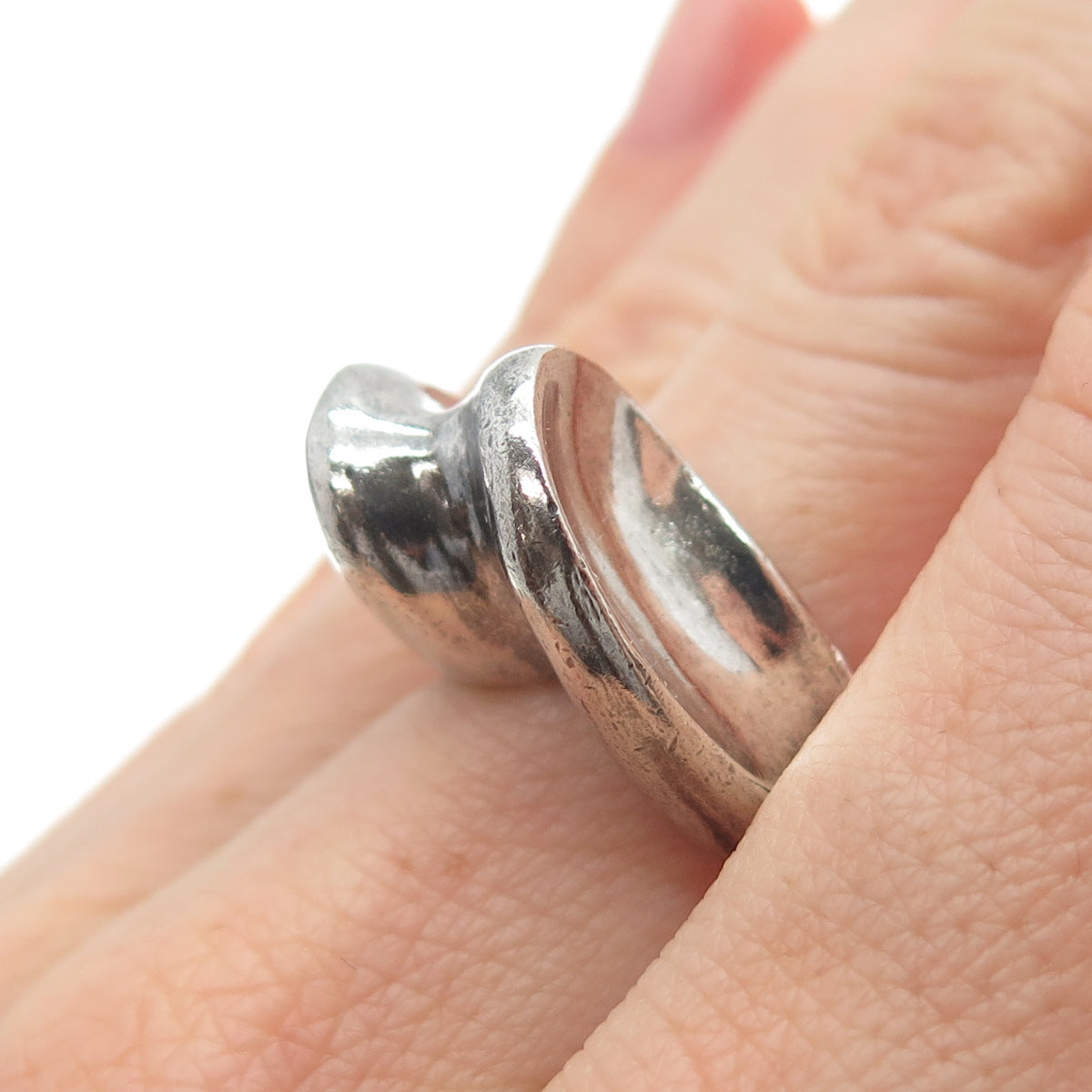 925 Sterling Silver Vintage Modernist Wavy Oxidized Ring Size 7.5