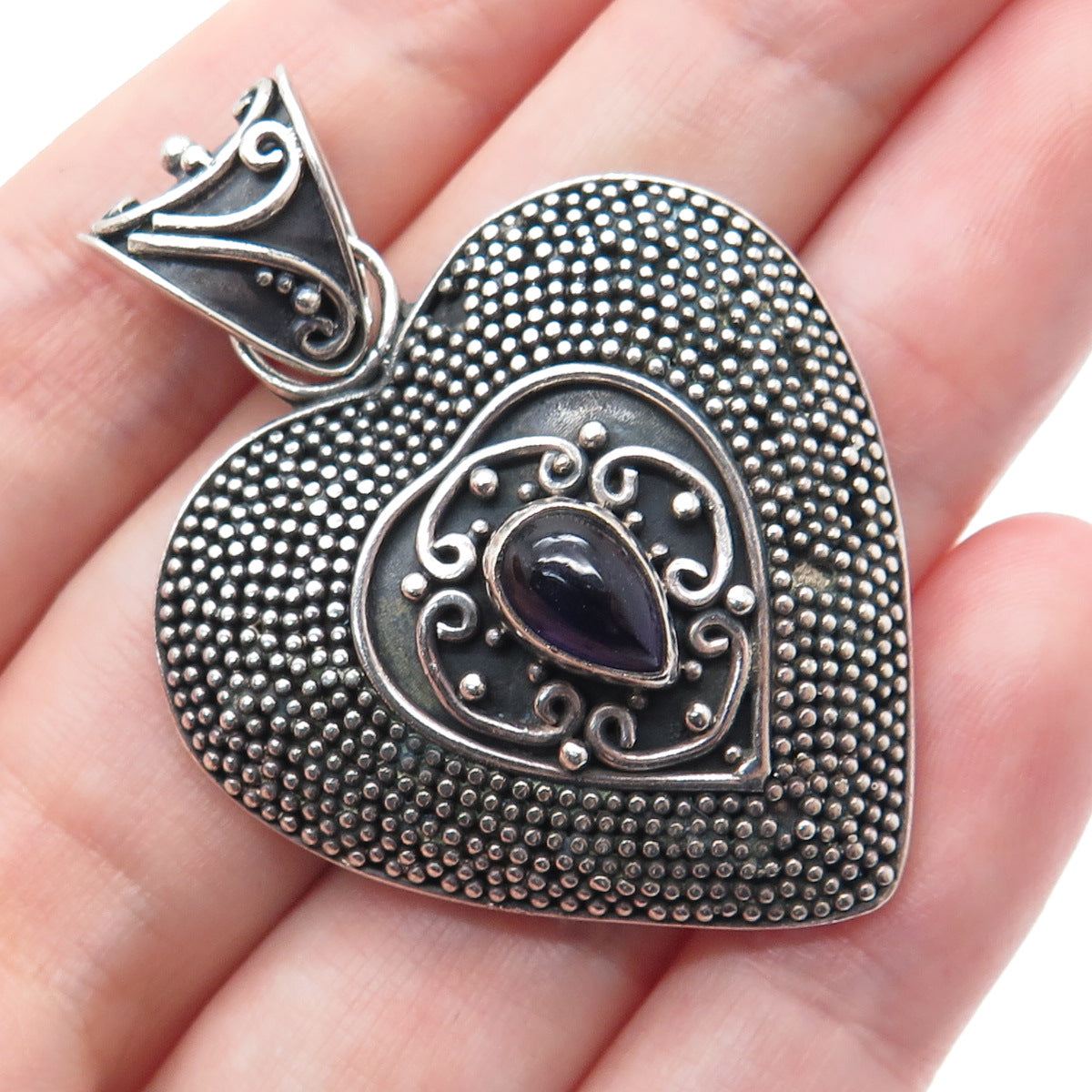 SUARTI BALI 925 Sterling Silver Vintage Real Amethyst Heart Oxidized Pendant