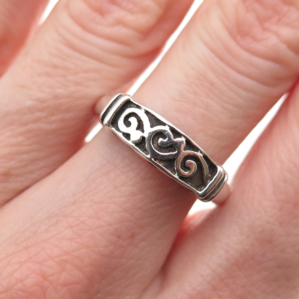 Charles Winston 925 Sterling Silver Vintage Spiral Oxidized Ring Size 7.25