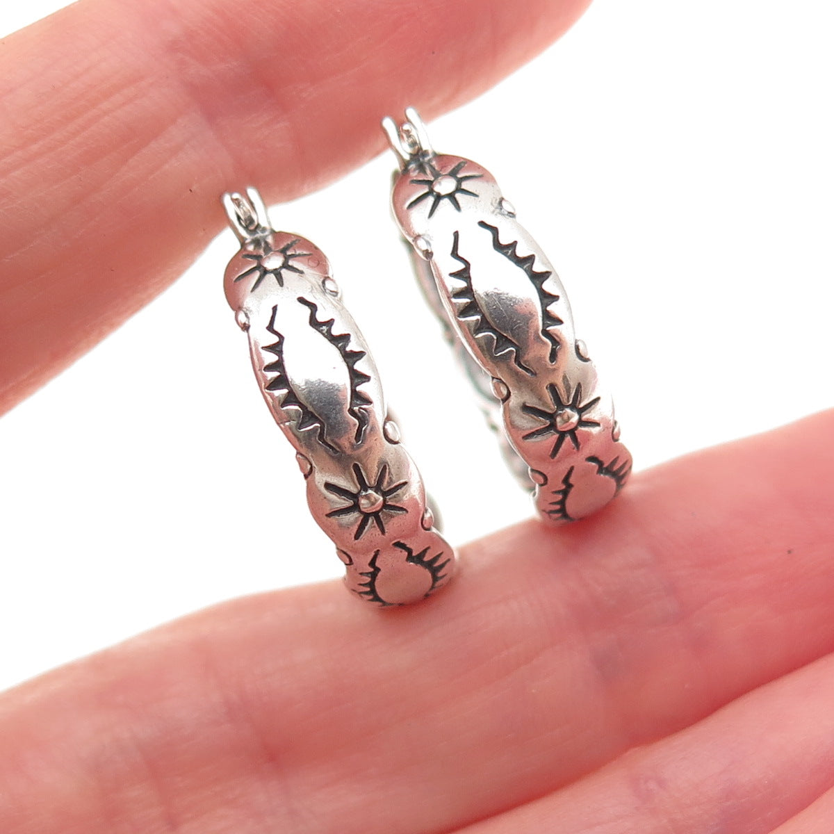 Shube 925 Sterling Silver Vintage Sun Symbol Oxidized Hoop Earrings