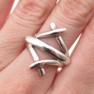 950 Silver Vintage Modernist Crisscross Ring Size 7
