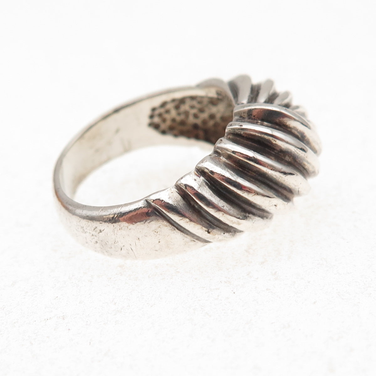 925 Sterling Silver Vintage Modernist Ribbed Oxidized Ring Size 7