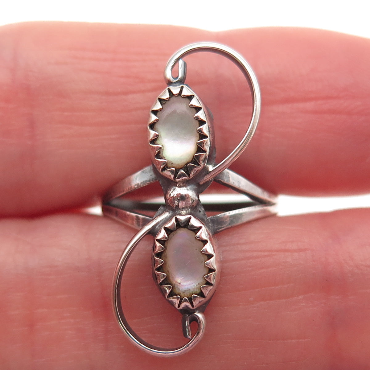 Thomas Lee Navajo Old Pawn Sterling Silver Vintage Southwestern MOP Ring Size 4