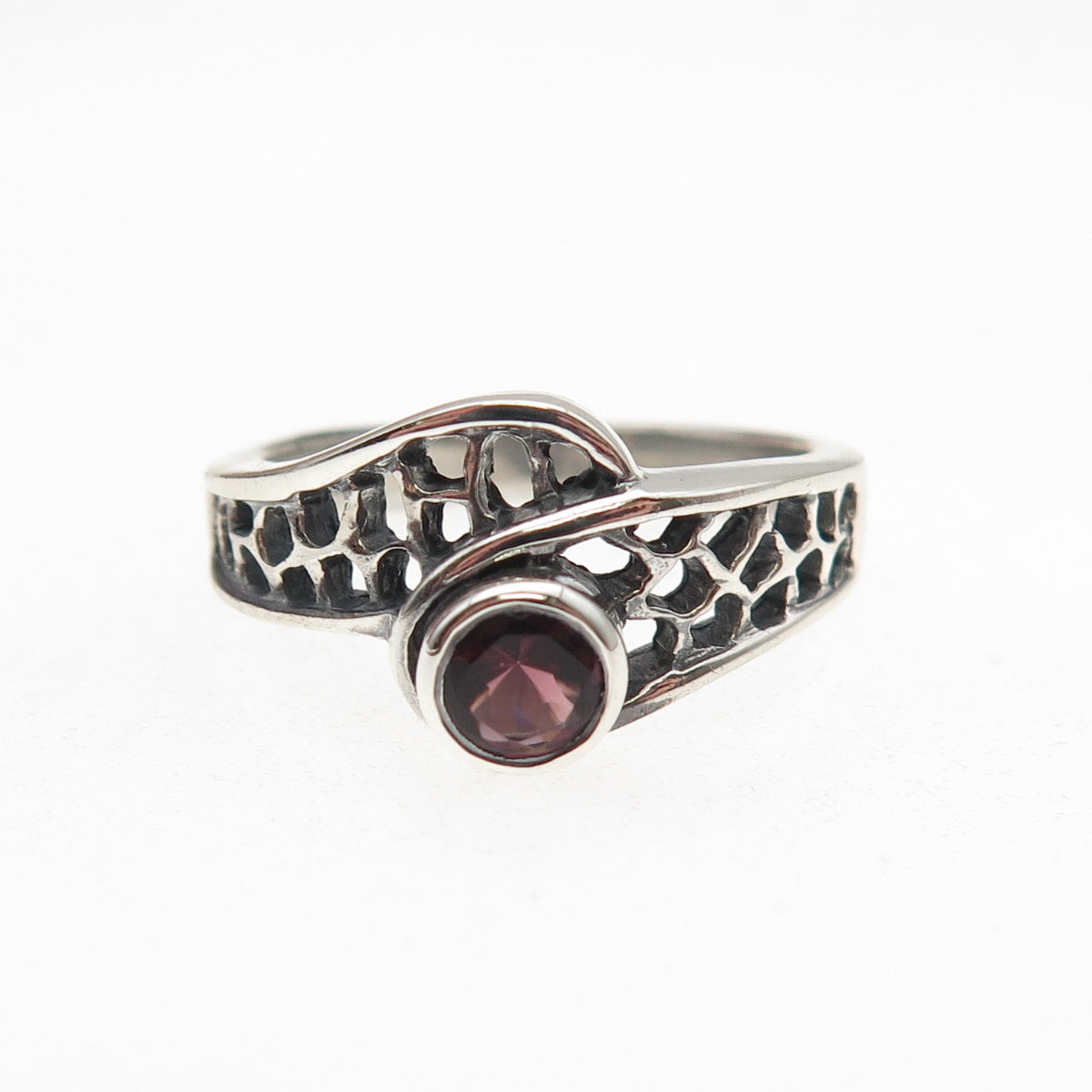 925 Sterling Silver Vintage Real Garnet Modernist Oxidized Ring Size 7