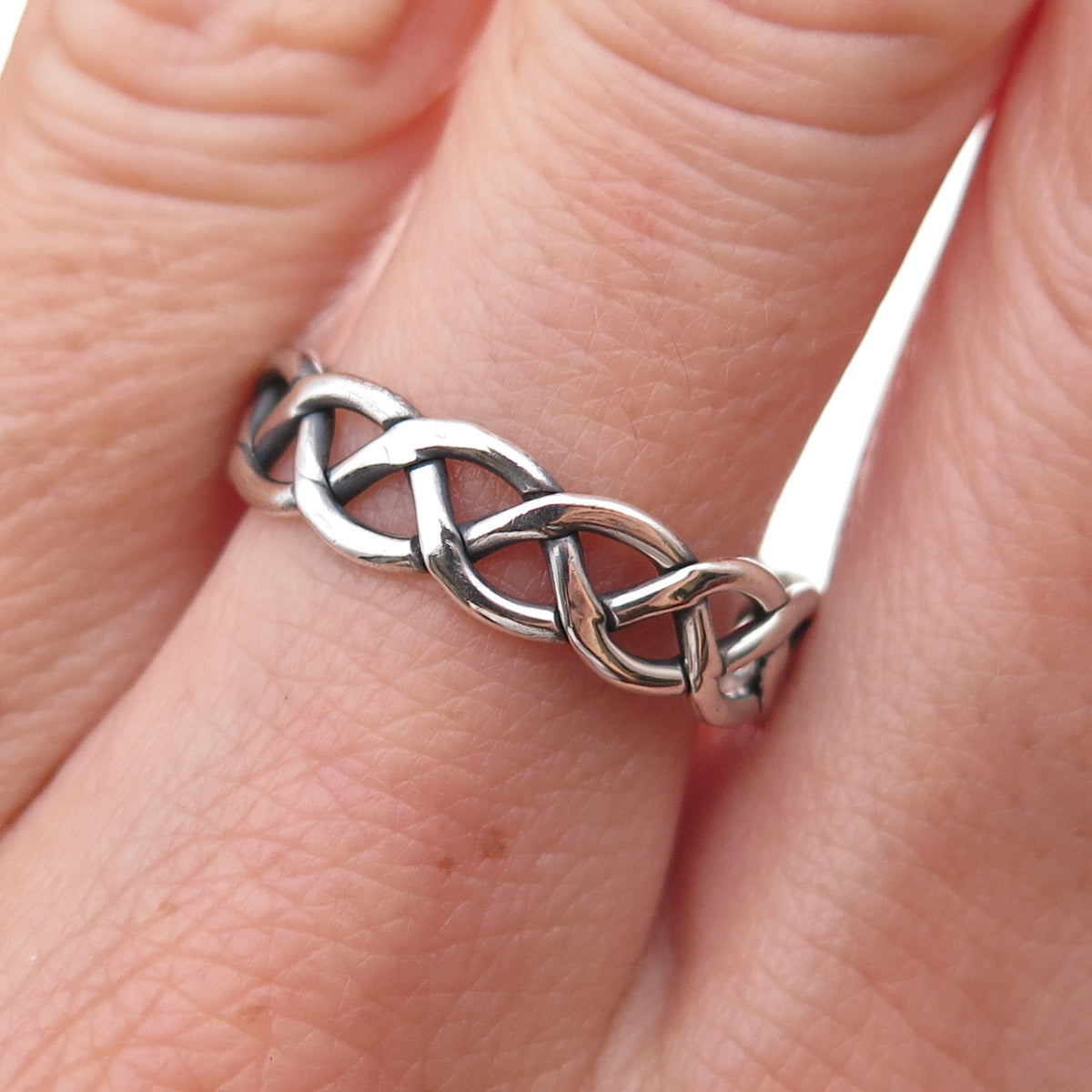 925 Sterling Silver Vintage Celtic Woven Oxidized Band Ring Size 9