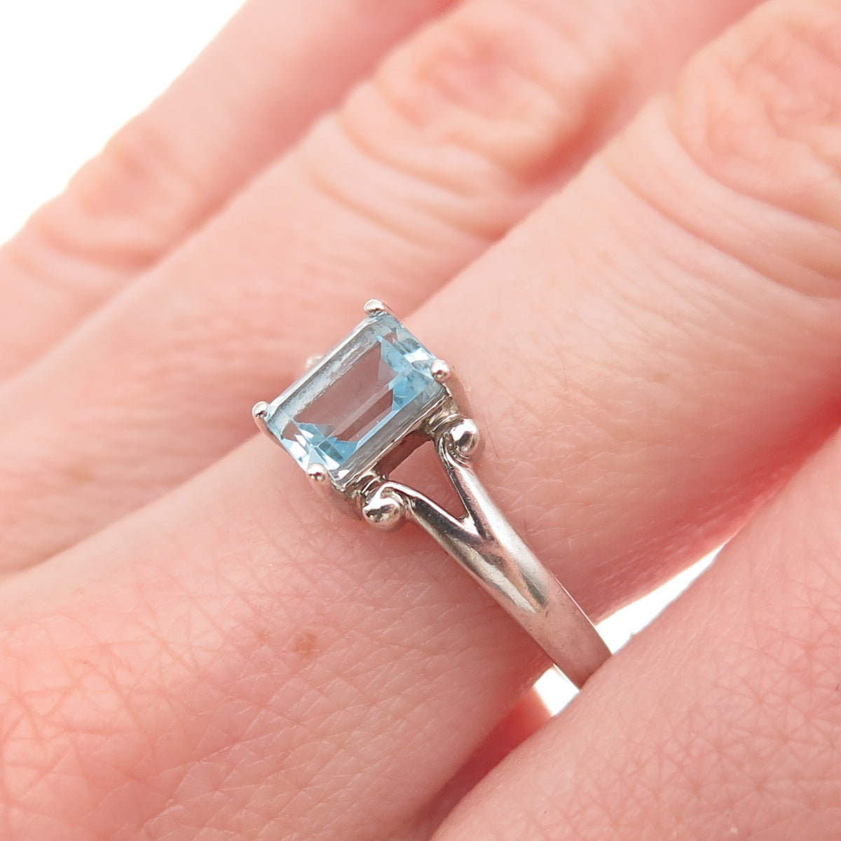 Ross Simons 925 Sterling Silver Vintage Real Emerald-Cut Blue Topaz Ring Size 8