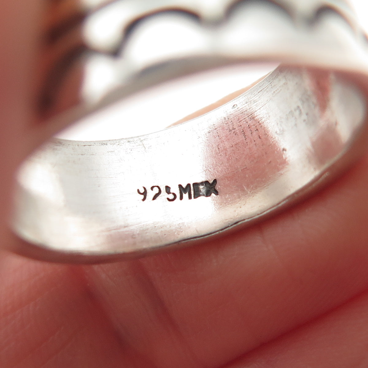 925 Sterling Silver Vintage Mexico Oxidized Lined Band Ring Size 7