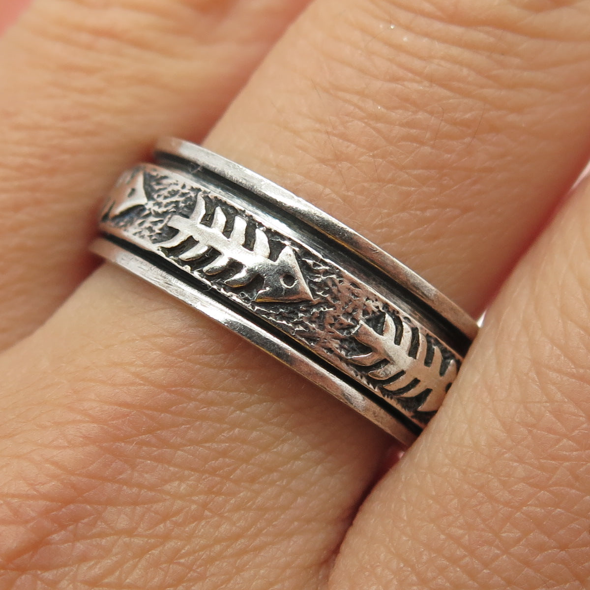 925 Sterling Silver Vintage Fishbone Rotating Band Ring Size 10.75