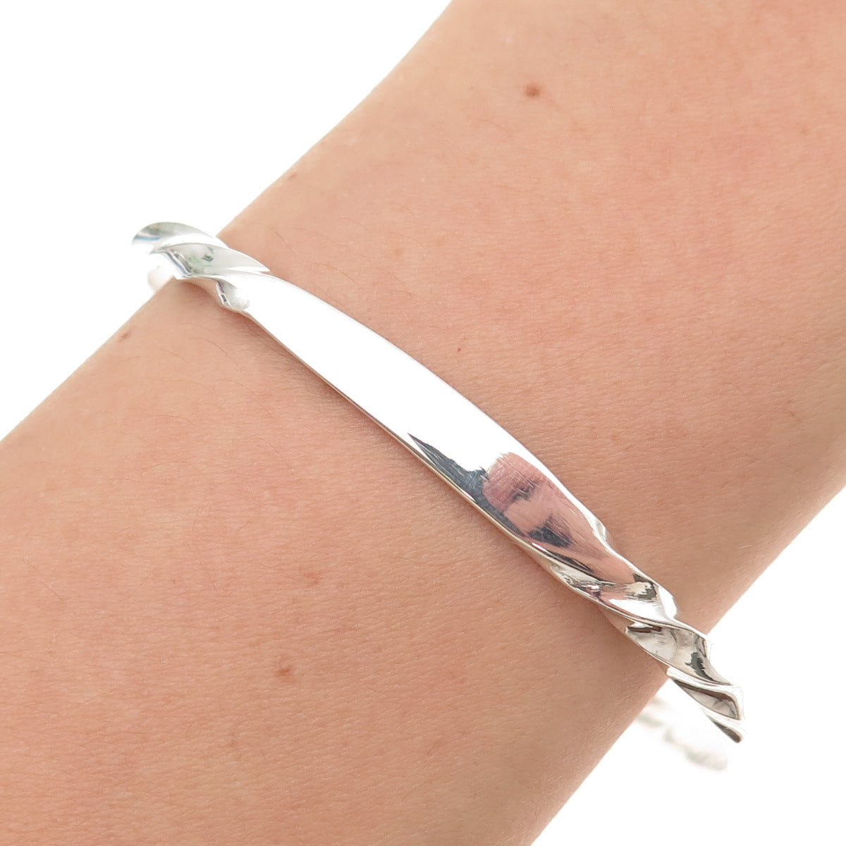 925 Sterling Silver Vintage Modernist Twisted Bangle Bracelet 7.75"