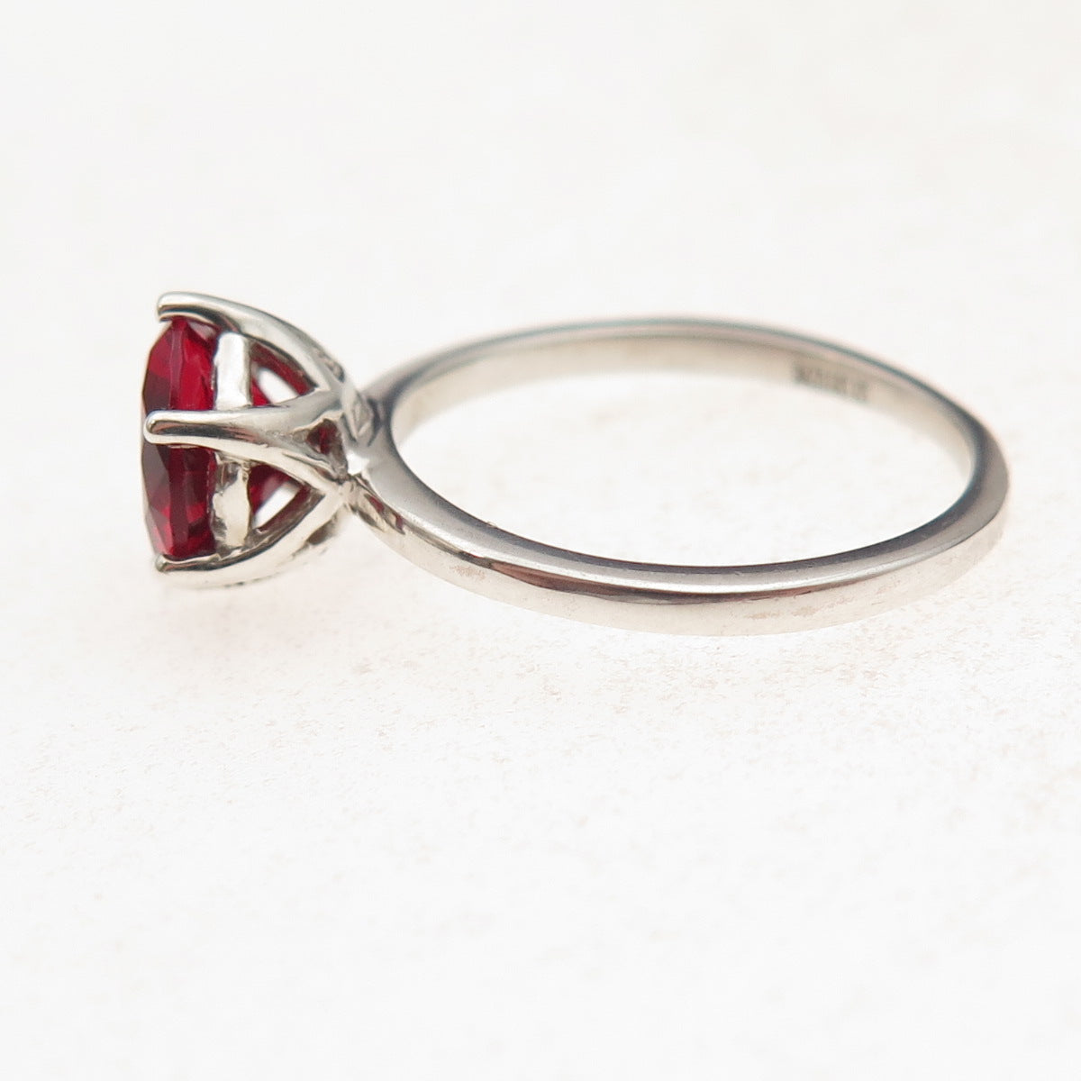 Dazzlers 925 Sterling Silver Vintage Real Round-Cut Red Garnet Ring Size 6