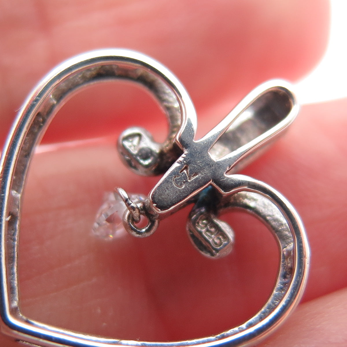 925 Sterling Silver Vintage Round-Cut C Z Heart Minimalist Charm Pendant