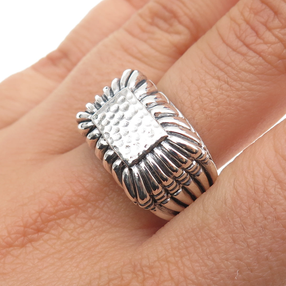 925 Sterling Silver Vintage Modernist Hammered Oxidized Ring Size 11.25