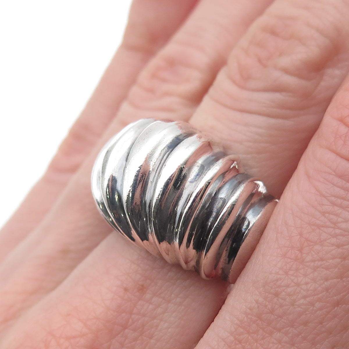 925 Sterling Silver Vintage Modernist Ribbed Dome Oxidized Ring Size 7.75