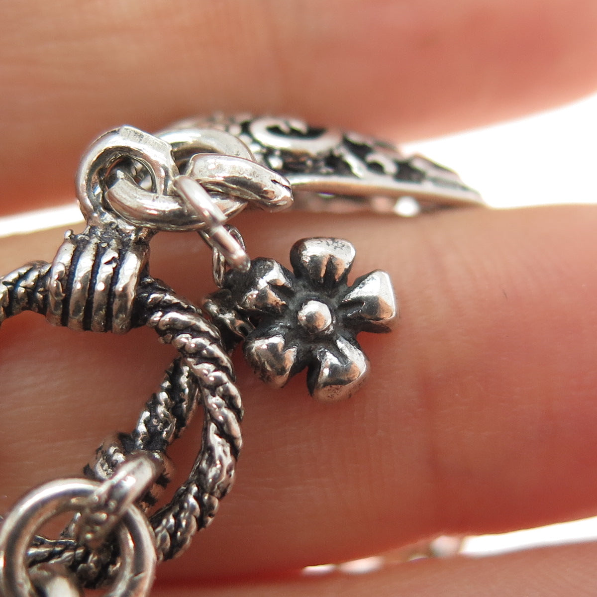 925 Sterling Silver Vintage JRI Ornate Heart Link Oxidized Bracelet 7.25"