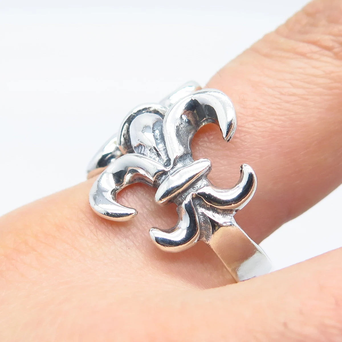 925 Sterling Silver Vintage Fleur-De-Lis Ring Size 11.25