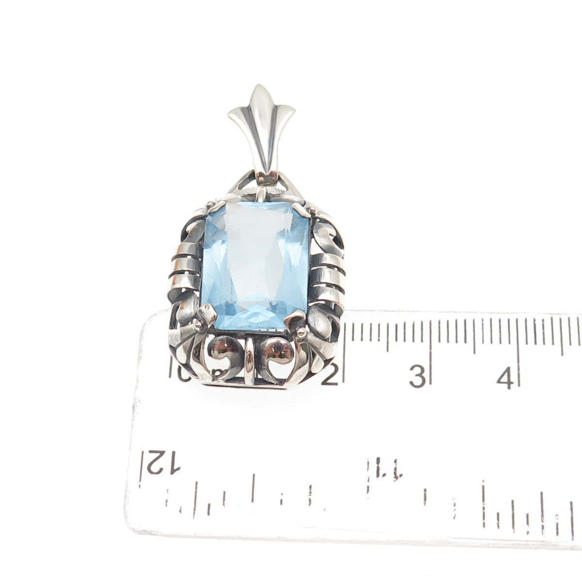 835 Silver Vintage Radiant-Cut Blue Glass Floral Oxidized Charm Pendant