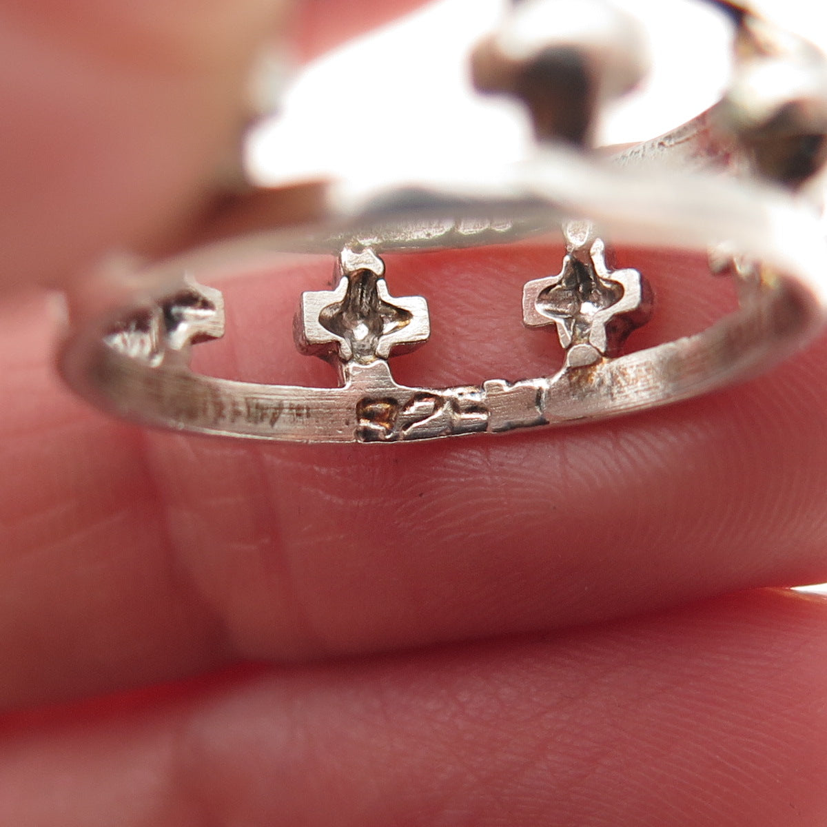 925 Sterling Silver Vintage Cross All Around Oxidized Ring Size 7.75