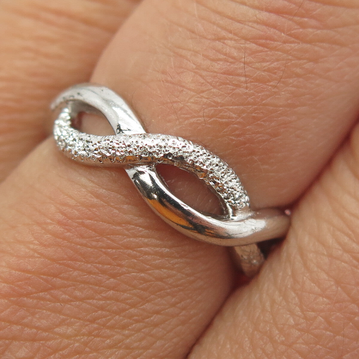 925 Sterling Silver All Around Infinity Link Band Ring Size 7.25
