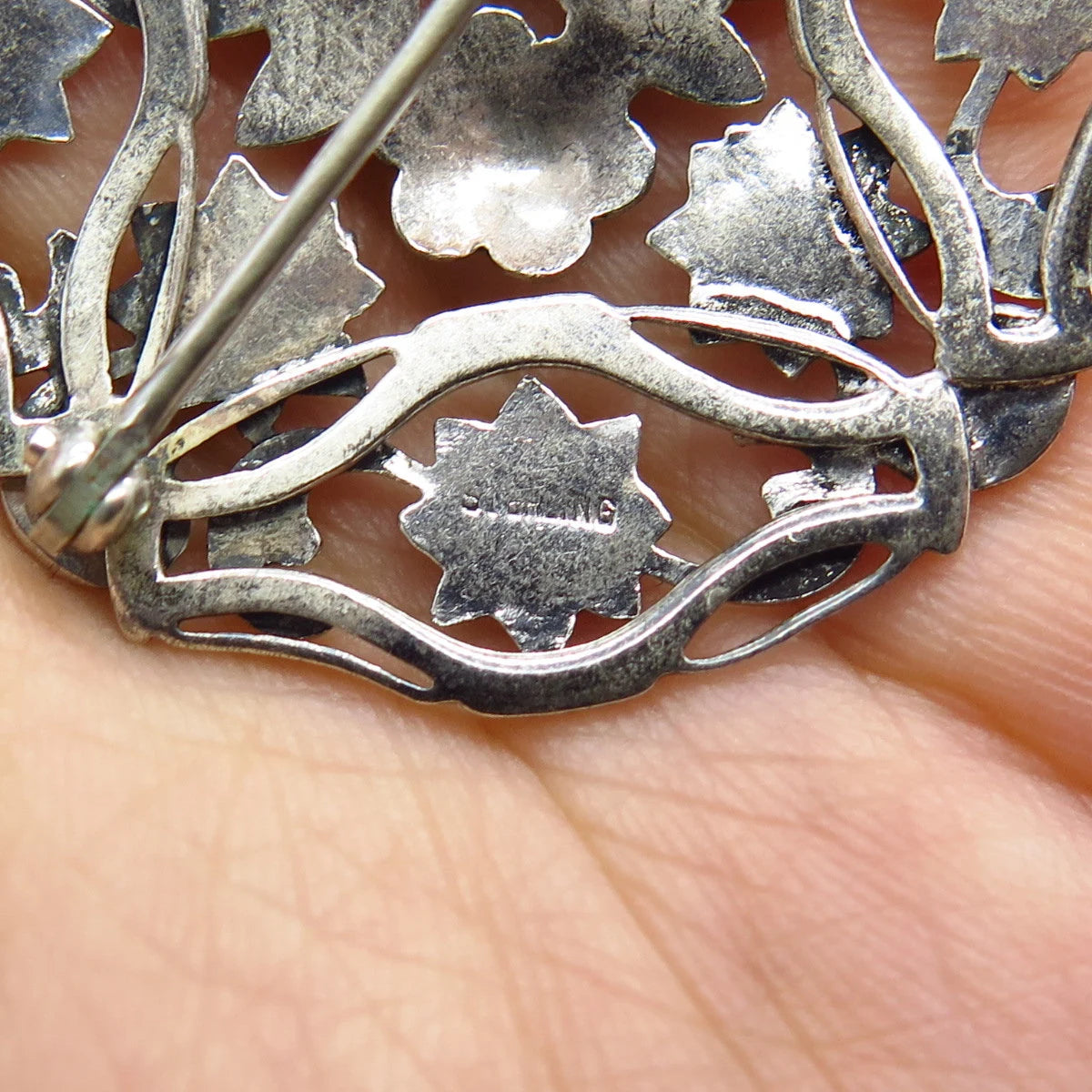925 Sterling Silver Vintage Floral Ornate Pin Brooch