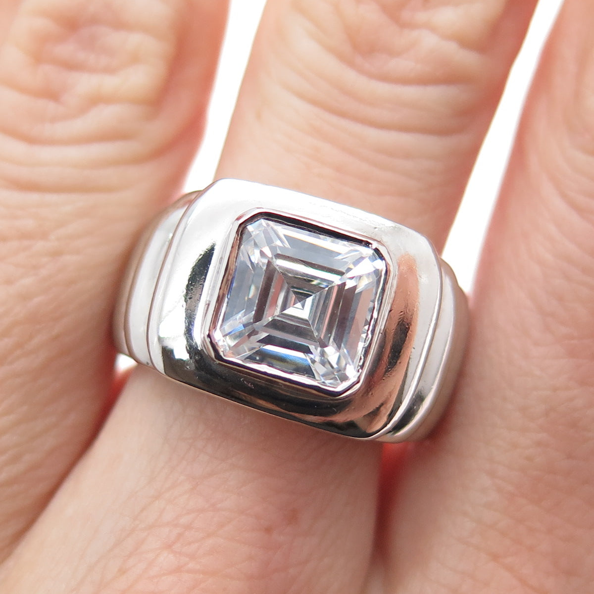 925 Sterling Silver Vintage Asscher-Cut C Z Modernist Ring Size 8.5