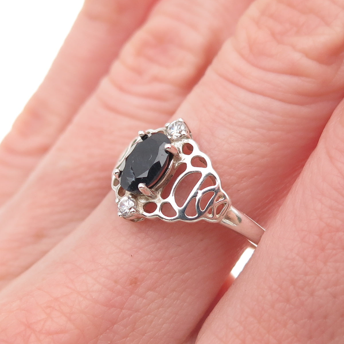 925 Sterling Silver Vintage Real Sapphire & C Z Ring Size 8.25
