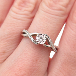 925 Sterling Silver Round-Cut C Z Engagement Ring Size 6.75