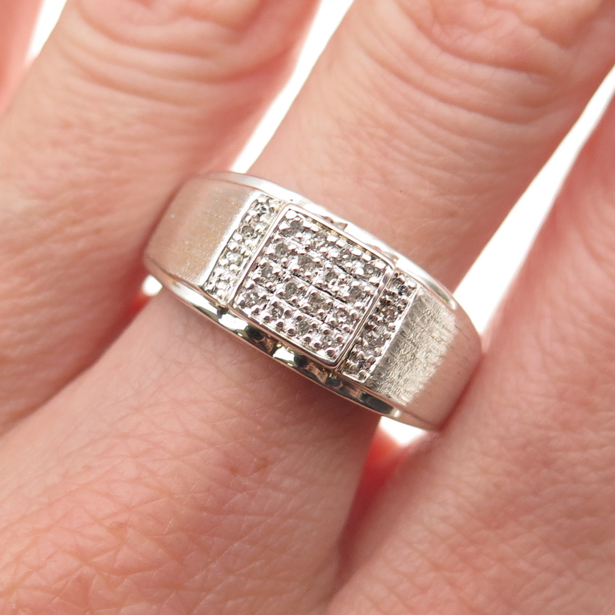 Danbury Mint 925 Sterling Silver Real Round-Cut Diamond Ring Size 10.25