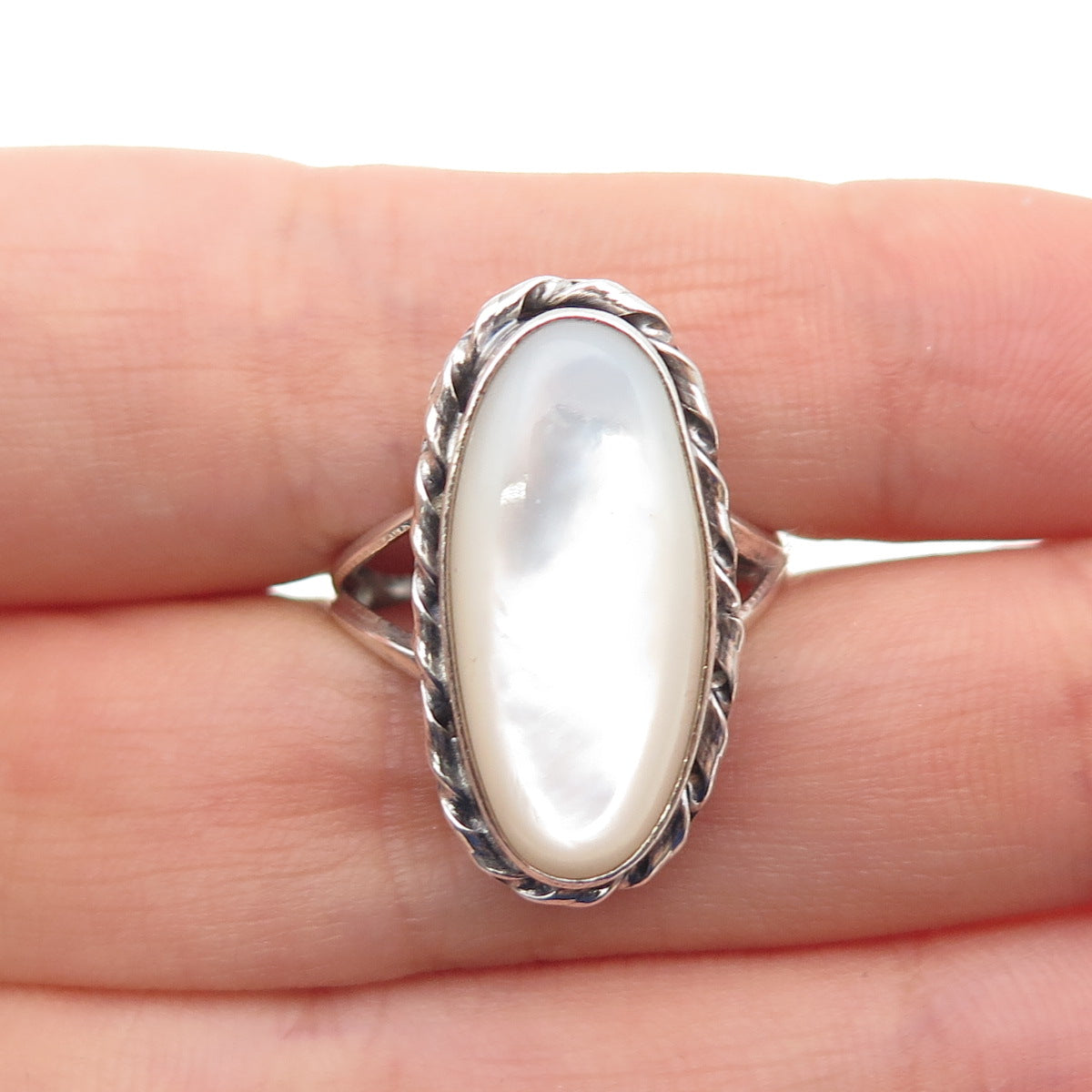 Old Pawn 925 Sterling Silver Vintage Southwestern MOP Tribal Ring Size 7