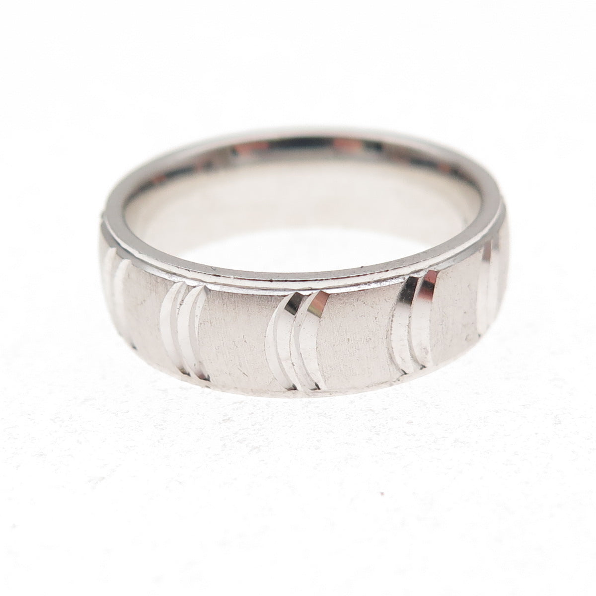 925 Sterling Silver Ribbed Band Ring Size 6.25