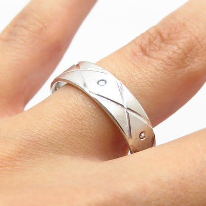 925 Sterling Silver C Z Etched Band Ring Size 11.25