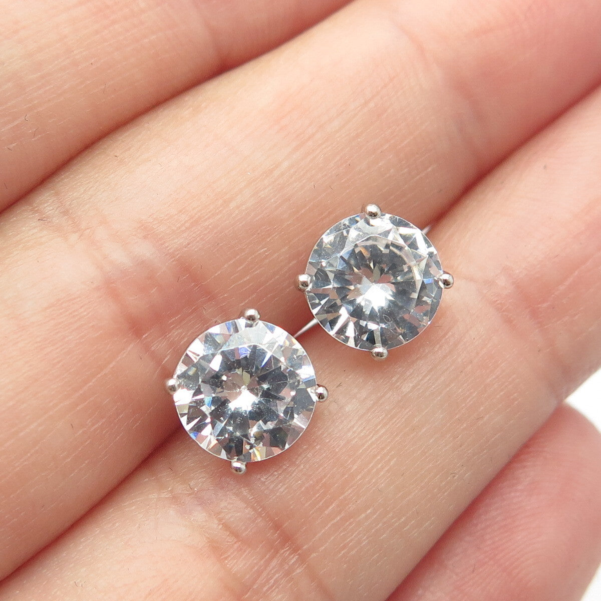 925 Sterling Silver Round-Cut C Z Stud Earrings