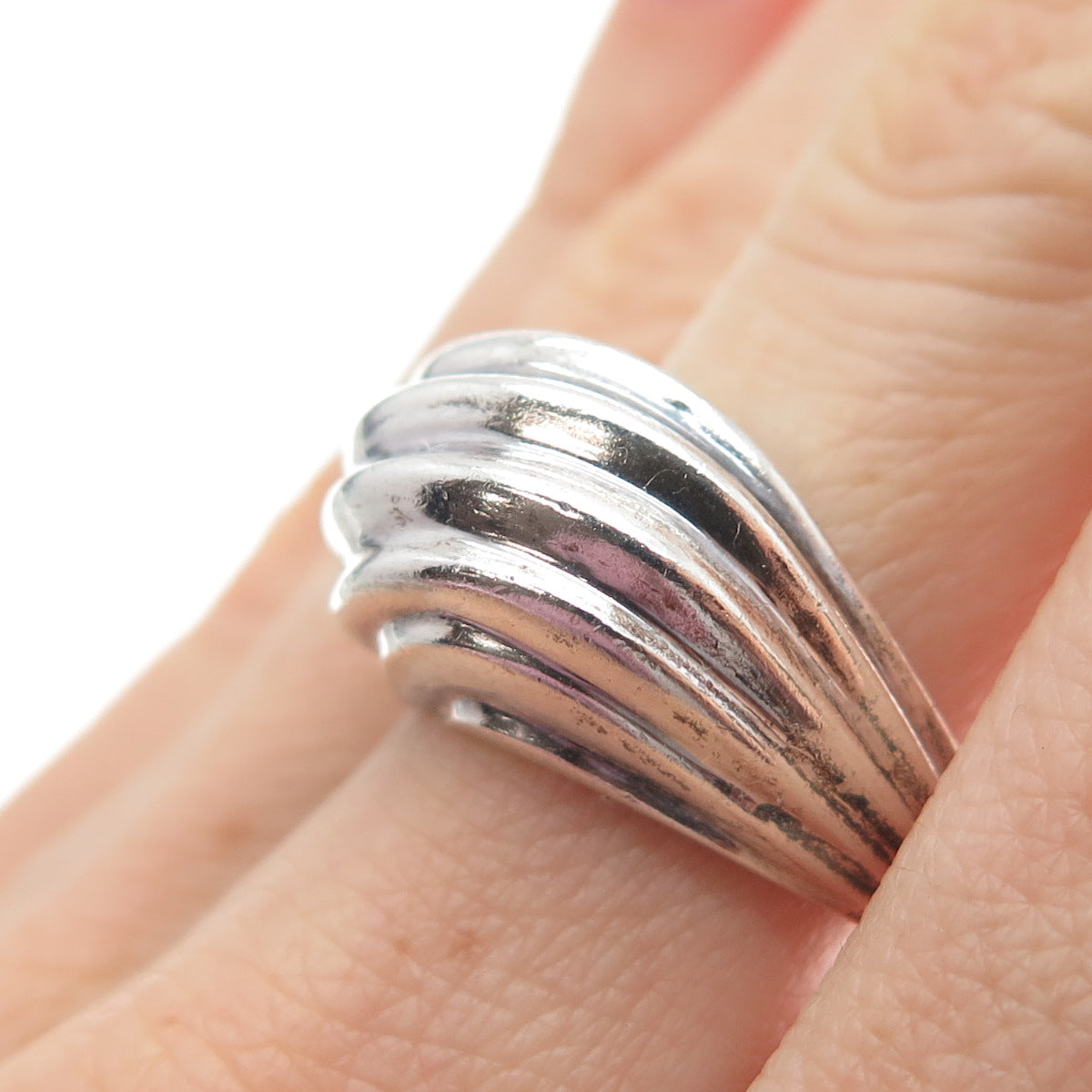 925 Sterling Silver Vintage Modernist Wavy Ribbed Dome Ring Size 7.25