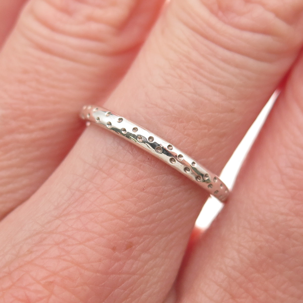 925 Sterling Silver Vintage Dotted Oxidized Band Ring Size 7