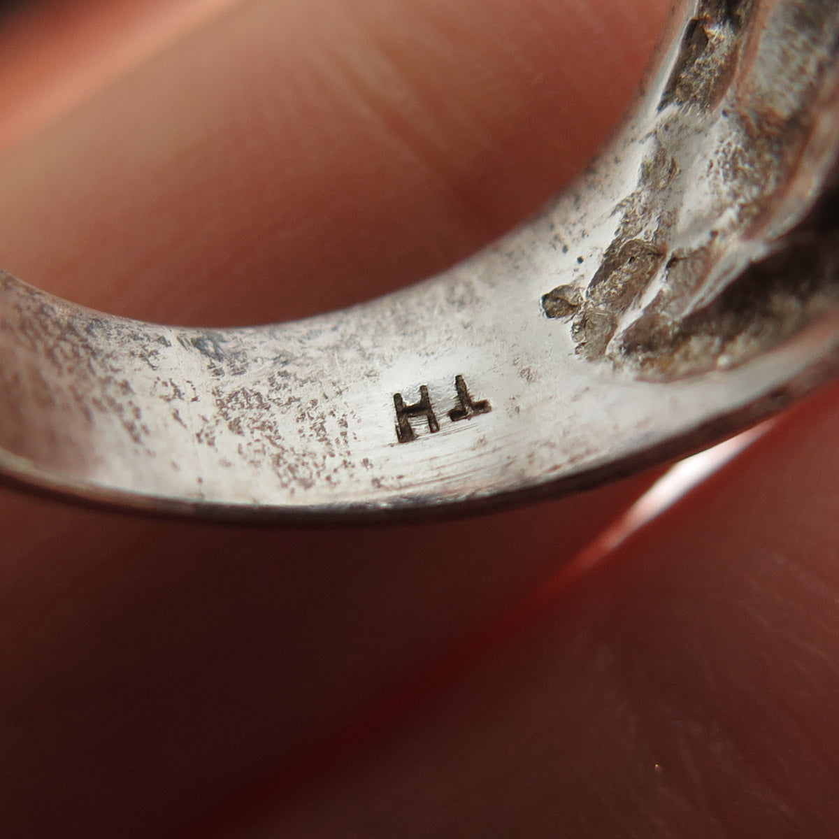 925 Sterling Silver Vintage Modernist Ribbed Oxidized Ring Size 5.25