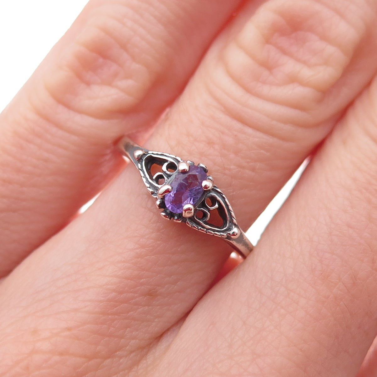 925 Sterling Silver Vintage Real Amethyst Heart Oxidized Ring Size 5.75
