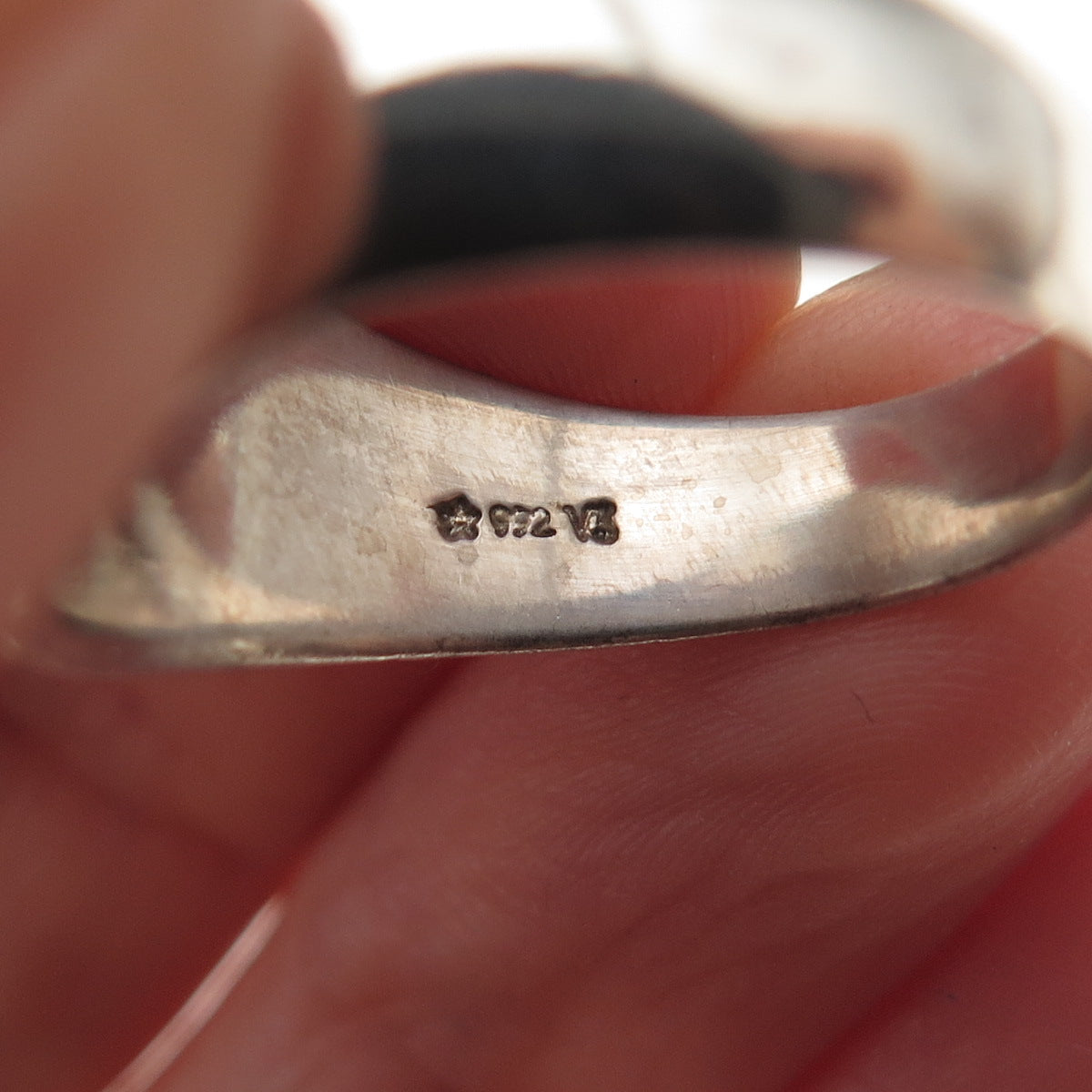 925 Sterling Silver Vintage Italy Real MOP Signet Oxidized Ring Size 7.5