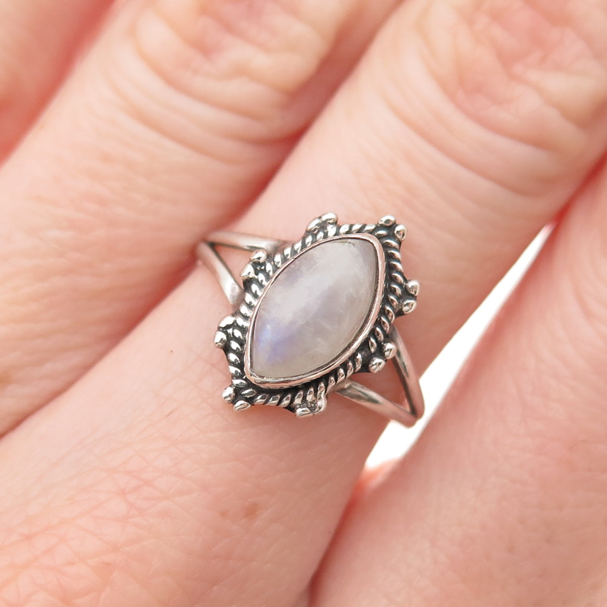 925 Sterling Silver Vintage Real Moonstone Oxidized Ring Size 6.5