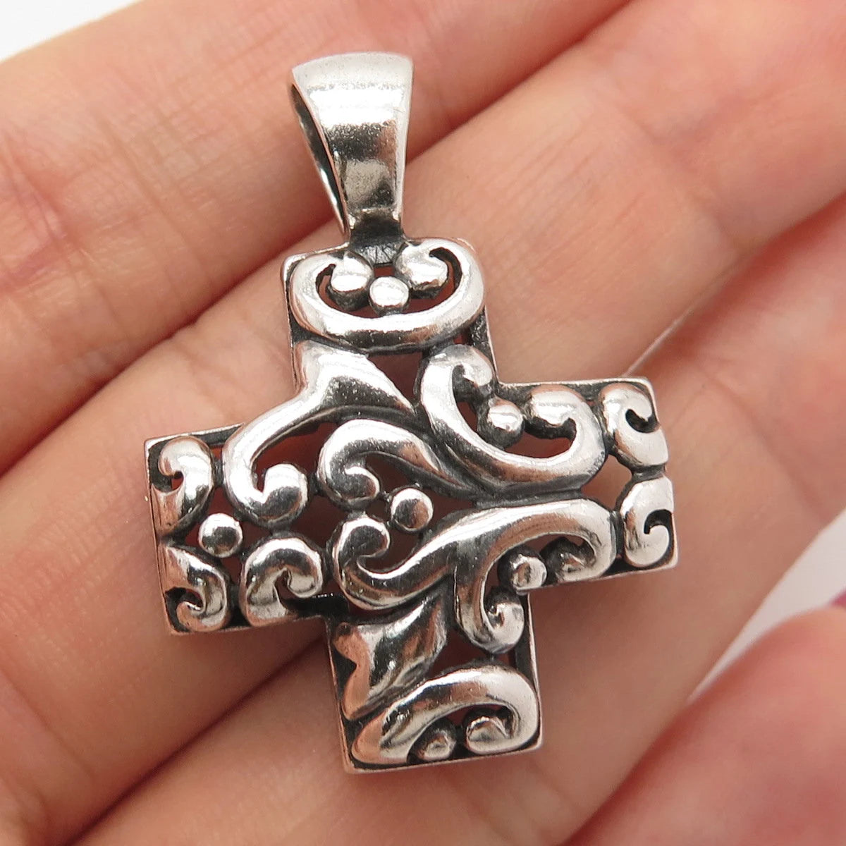 925 Sterling Silver Vintage Swirl Ornate Cross Pendant