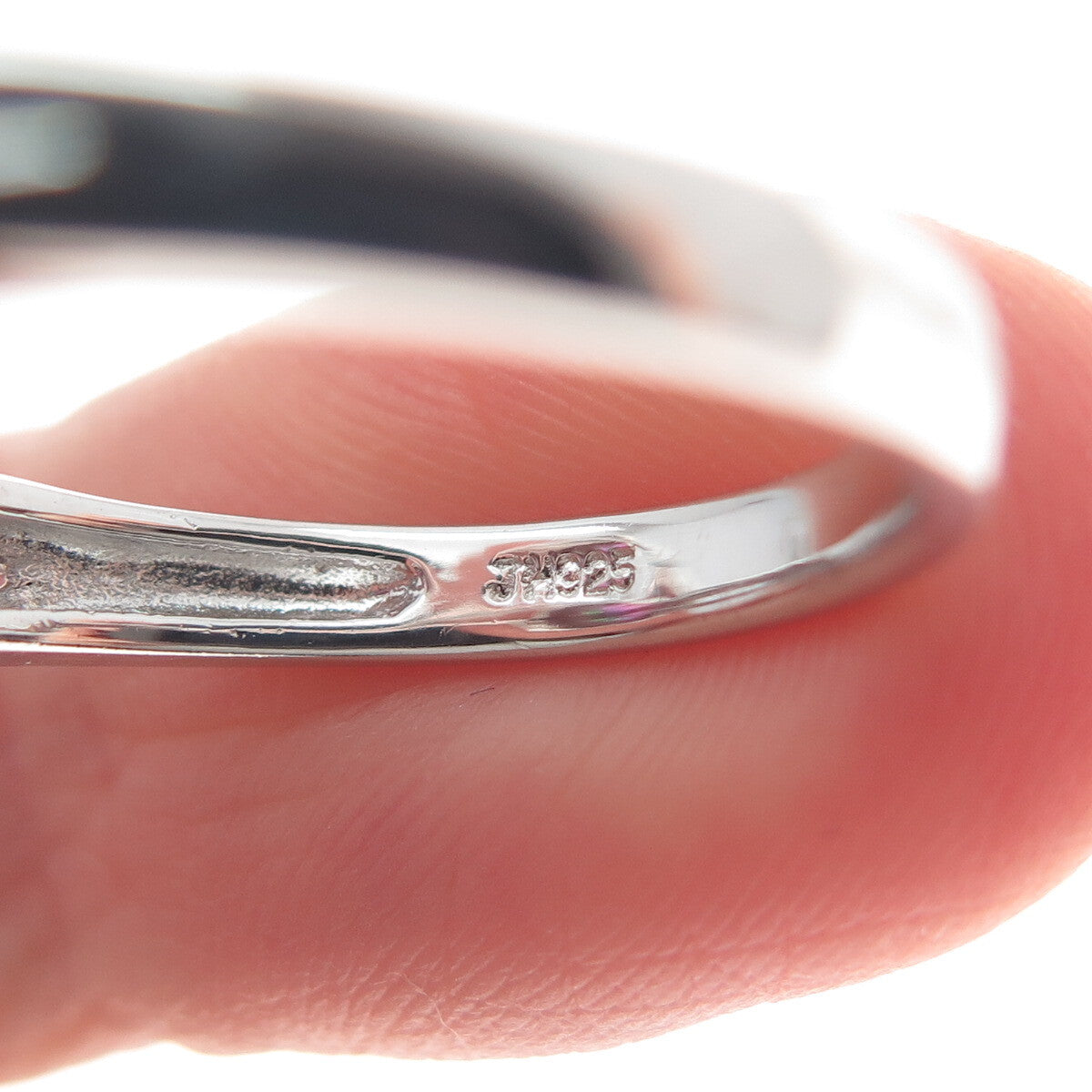 JH YOUNG 925 Sterling Silver Real Oval-Cut Mystic Quartz Ring Size 7.5